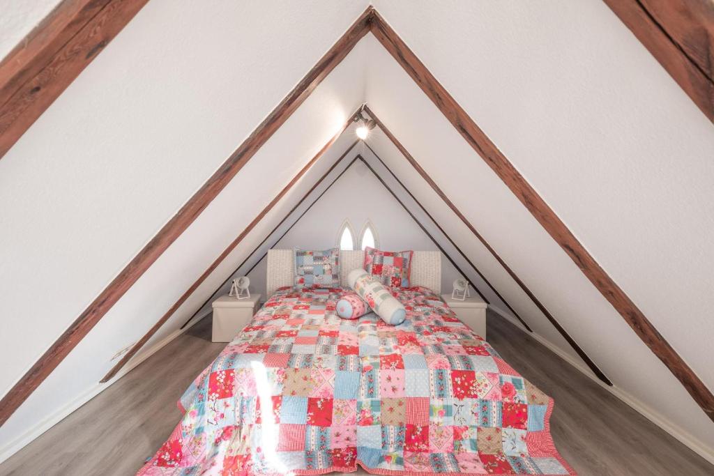 Moenkevilla room 6